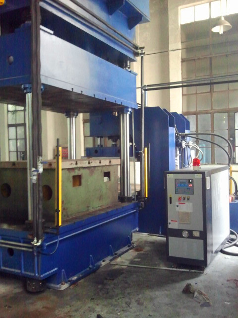 壓機(jī)專用模溫機(jī)